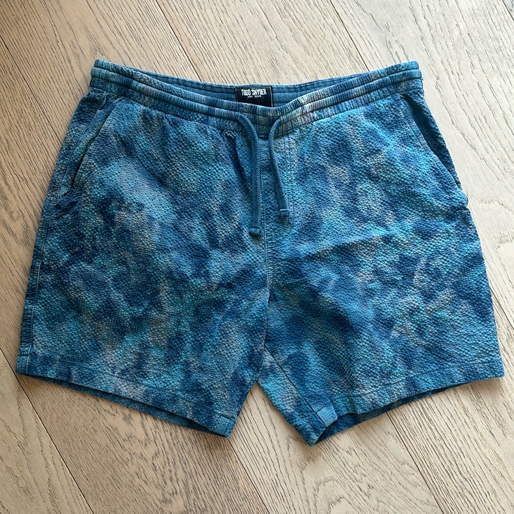 Todd Snyder Seersucker Blue Tie Dye Shorts L